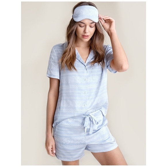 Barefoot Dreams Chambray Blue Washed Satin Short Pajama W/Sleep Mask PJ Gift Set - Picture 3 of 6